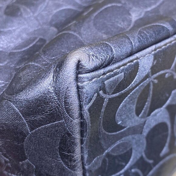 COACH Metallic Silver Signature Leather Cosmetic Pouch - Picture 10 of 12